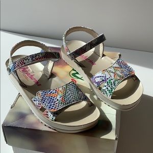 Naturino girls Sandals size 32.